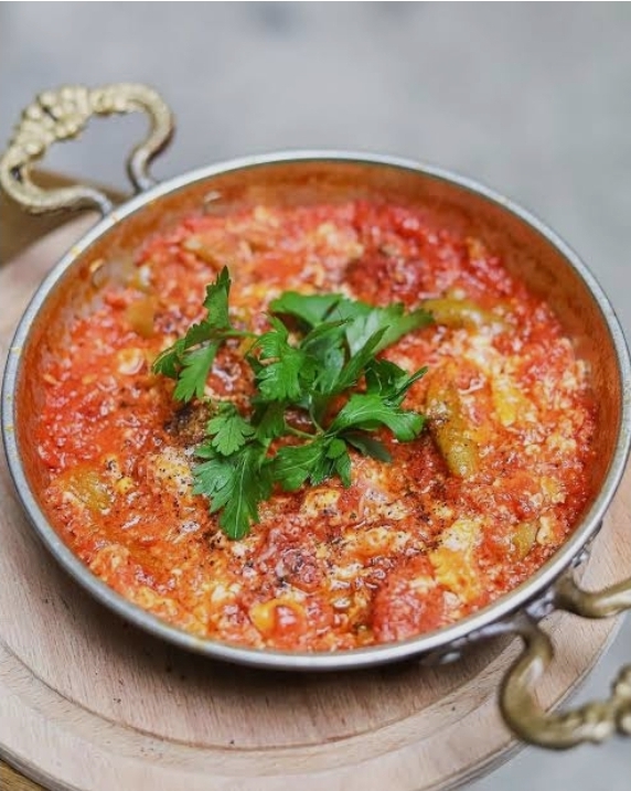 SADE MENEMEN