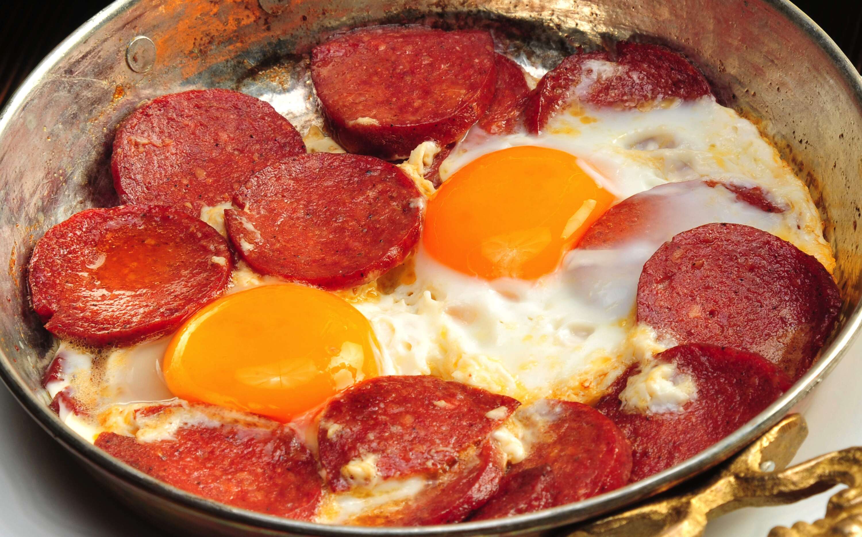 EGG WITH SAUSAGE