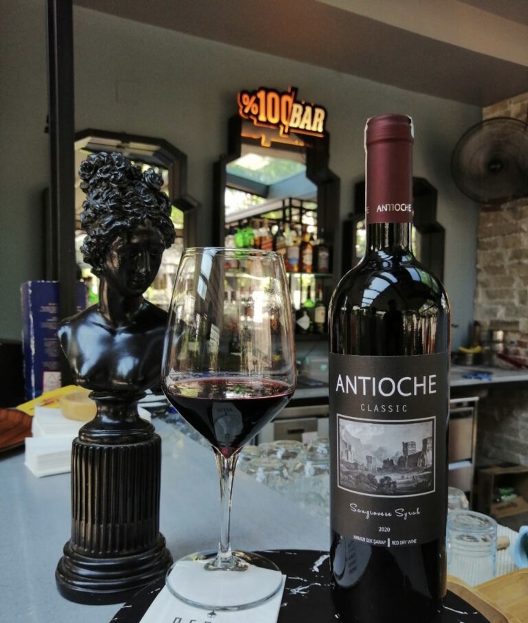 Antioche Klasik Kırmızı Şişe