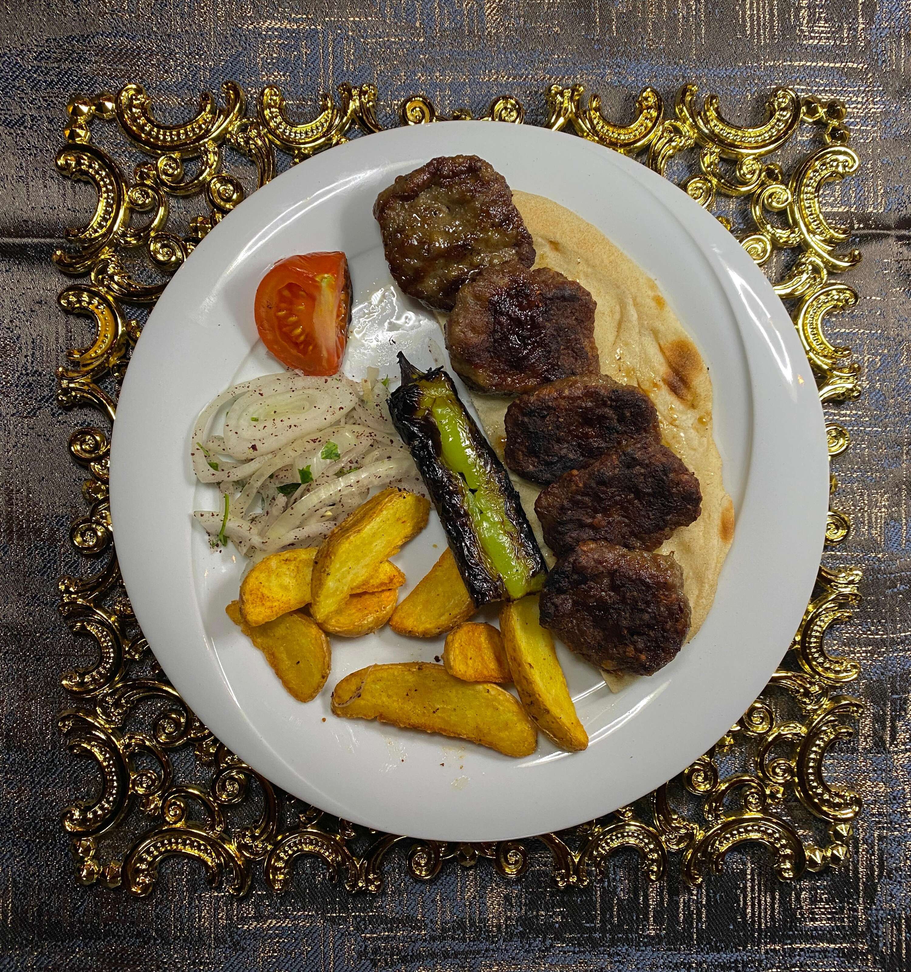 ÇİFTLİK KÖFTE 