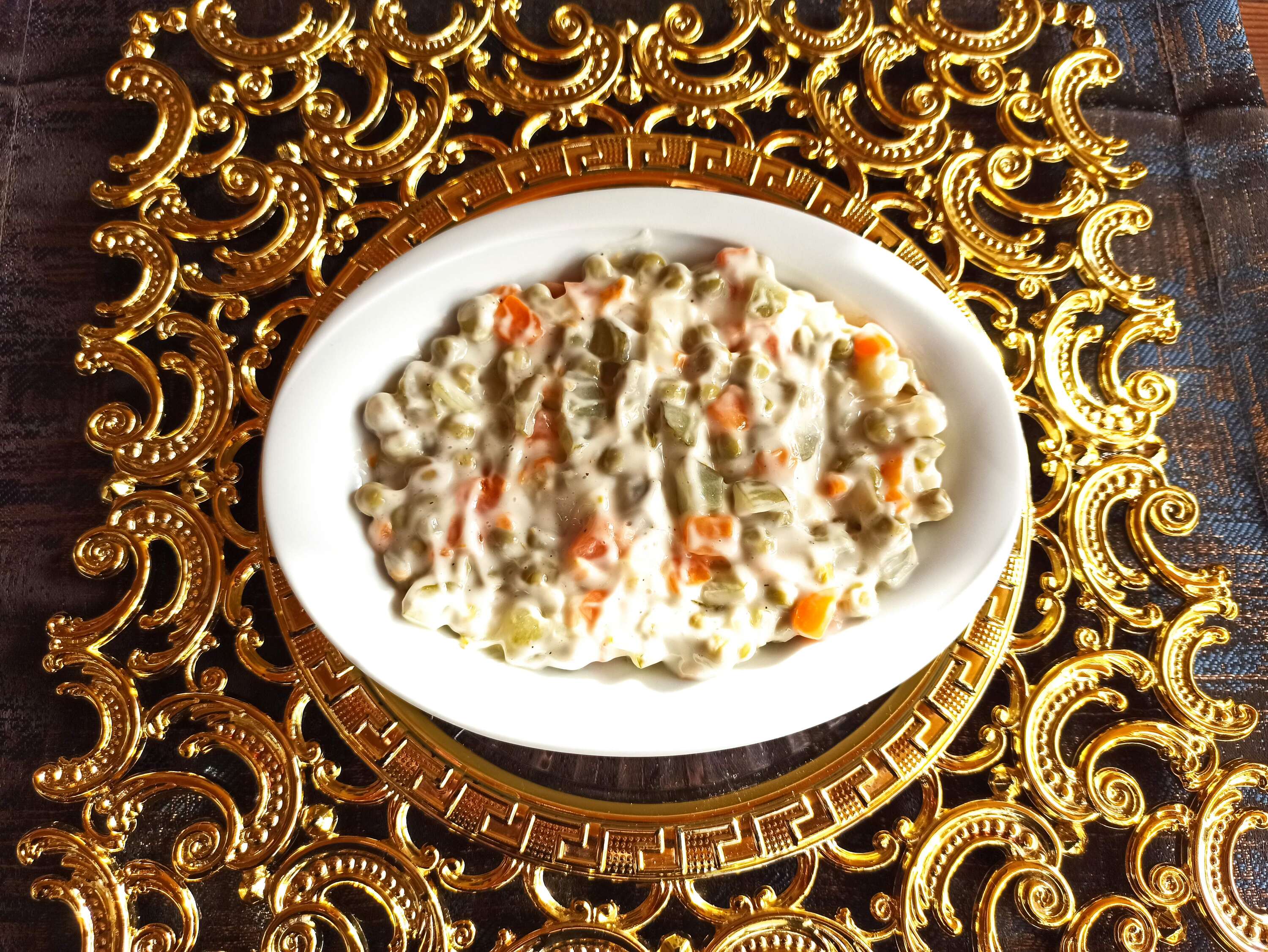 Rus salatası 