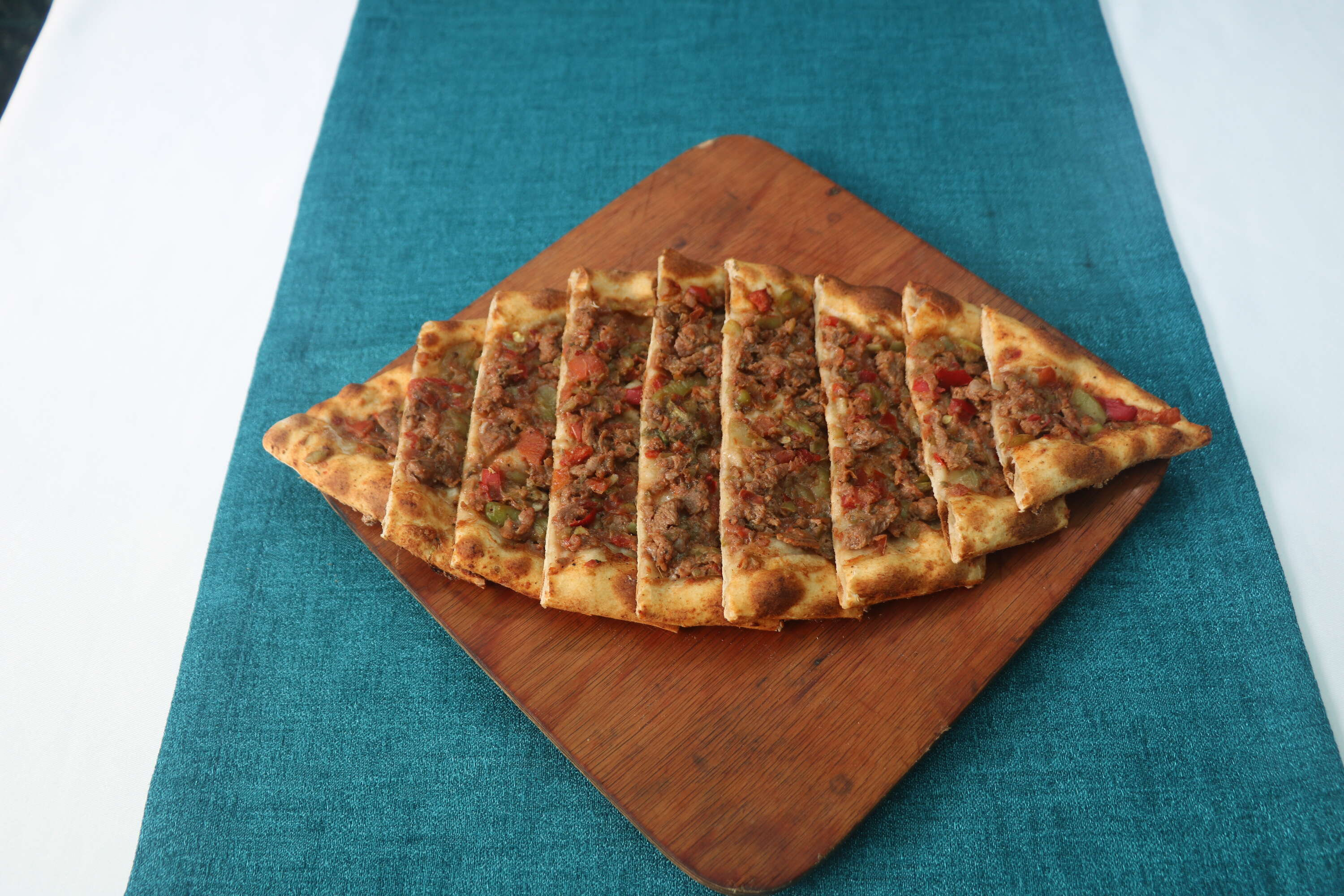 KUŞBAŞILI PİDE                        